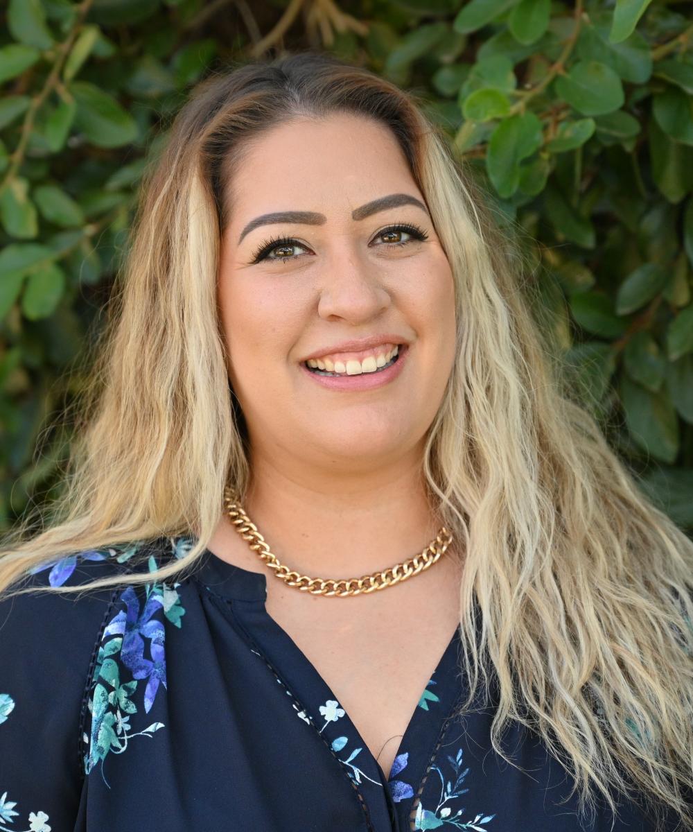 Elyse Riesgo | Client Services | Signature Wealth Concepts