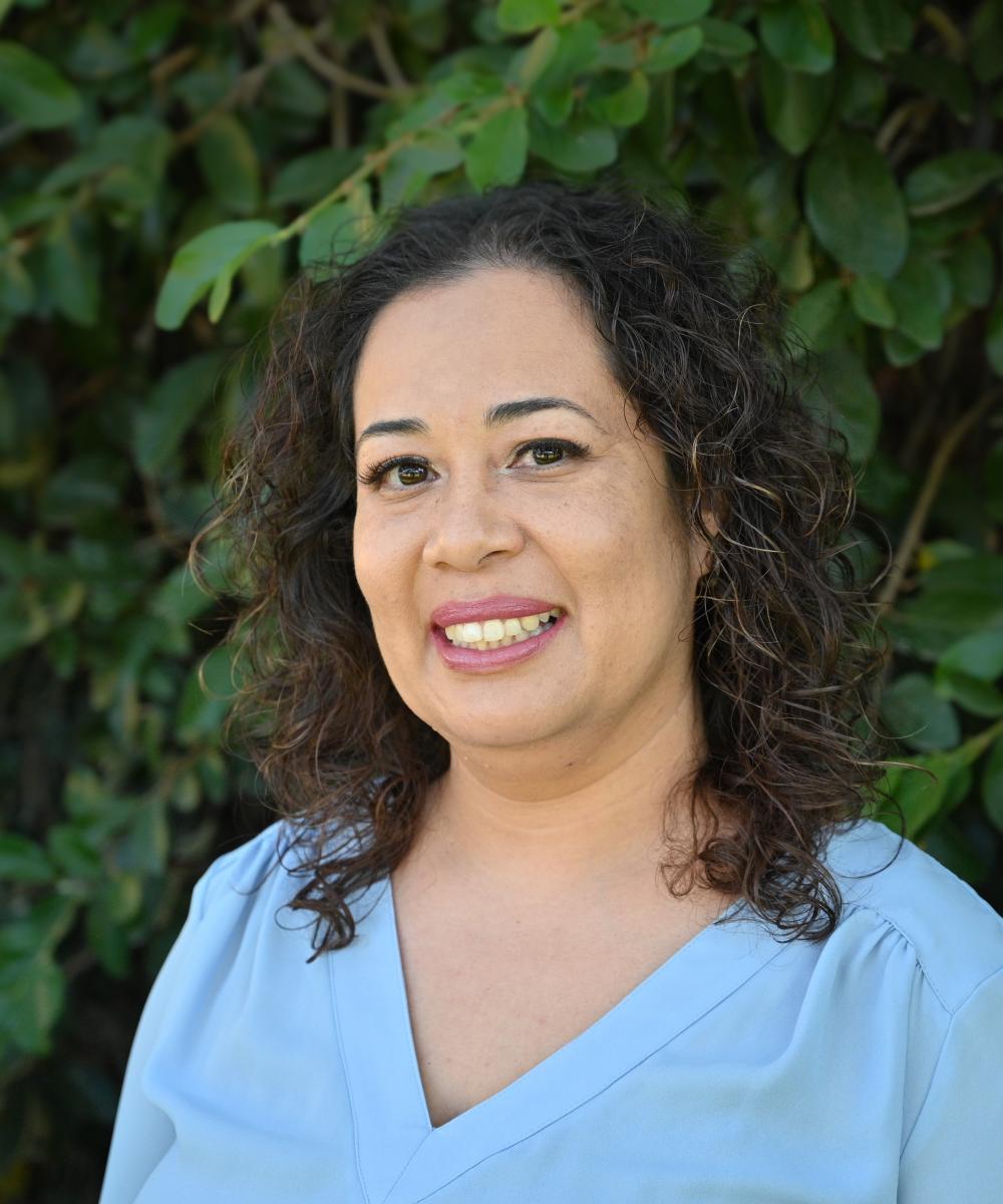 Yvonne Tena | Client Services | Signature Wealth Concepts